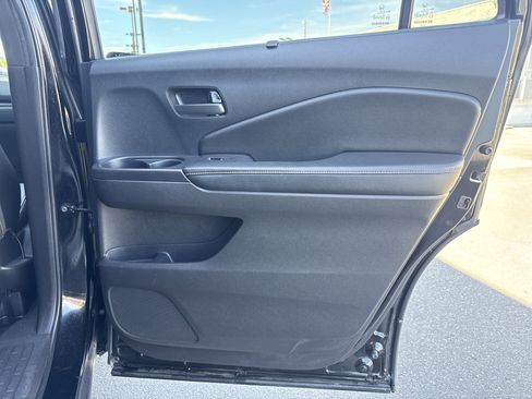 Used 2022 Honda Pilot TrailSport image 43