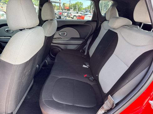 Used 2019 Kia Soul FWD image 10