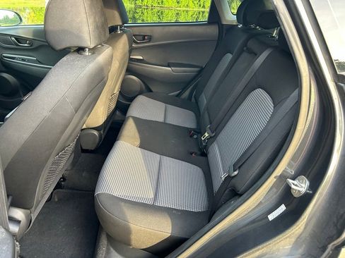 Used 2021 Hyundai Kona SE FWD image 14