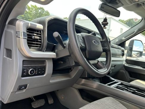 Used 2026 Ford F350 XLT w/ XLT Premium Package AWD/4WD image 10