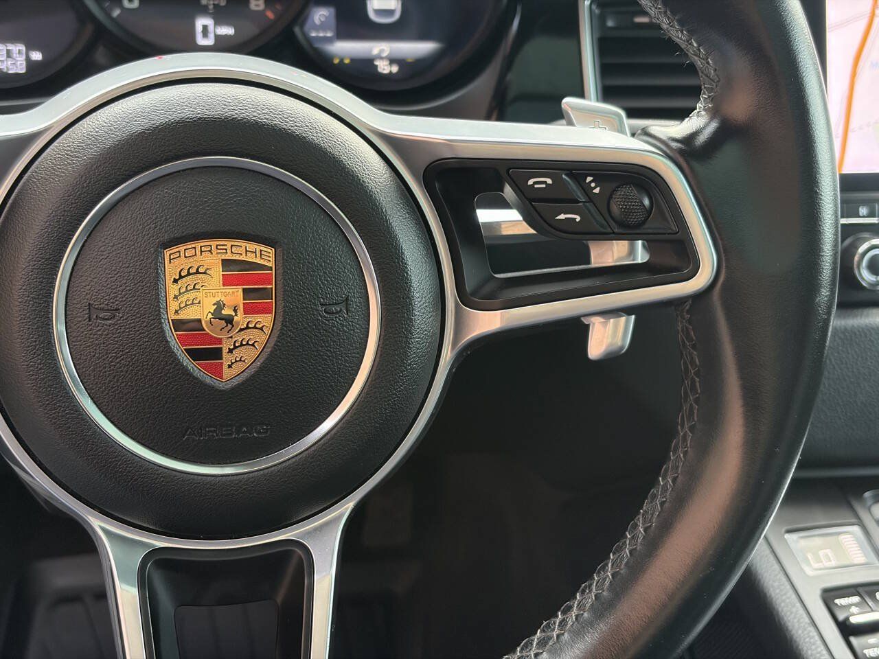 Used 2018 Porsche Macan AWD/4WD image 33
