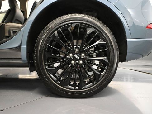 Used 2023 Lincoln Corsair Reserve w/ Jet Appearance Package image 14