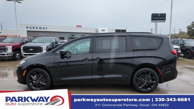 Used 2026 Chrysler Pacifica Select w/ S Appearance Package FWD image 4