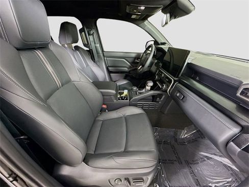 Certified 2025 Toyota 4Runner Limited image 29