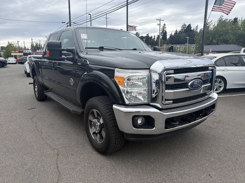 Used 2015 Ford F350 Lariat w/ Camper Package AWD/4WD image 4