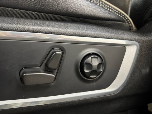 Used 2021 RAM 1500 Laramie image 26