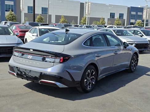 New 2025 Hyundai Sonata SEL image 7