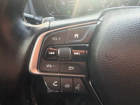 Used 2018 Honda Accord Sport image 13