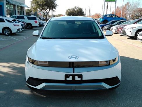 Used 2022 Hyundai Ioniq 5 SEL image 2