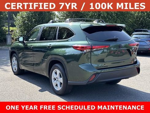 Used 2023 Toyota Highlander LE FWD image 4