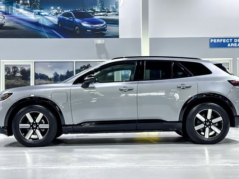 Used 2025 Honda Prologue Touring image 2