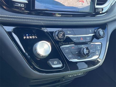 Used 2022 Chrysler Pacifica Touring-L w/ S Appearance Package image 22