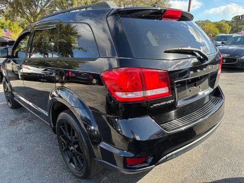 Used 2017 Dodge Journey SXT w/ Blacktop Package image 4
