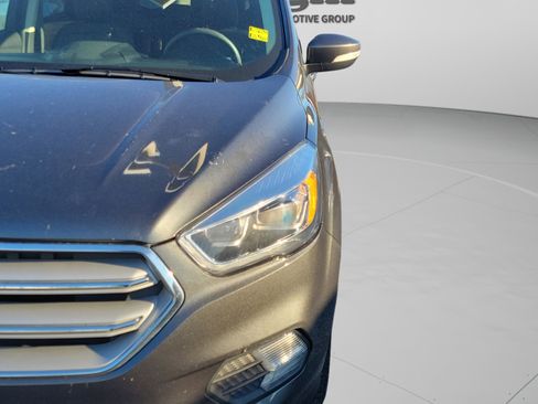 Used 2019 Ford Escape Titanium image 11