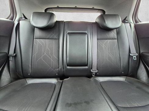 Used 2017 Chevrolet Trax LT w/ LT Convenience Package FWD image 5