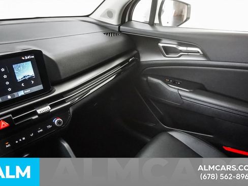 Used 2026 Kia Sportage EX FWD image 37