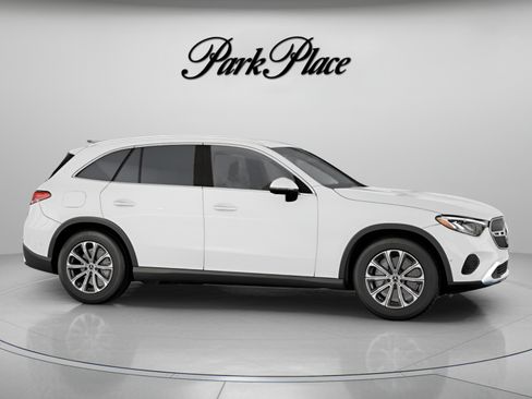 Used 2026 Mercedes-Benz GLC 300 image 29