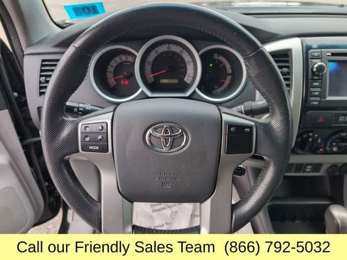 Used 2013 Toyota Tacoma 4x4 Access Cab w/ SR5 Pkg image 16