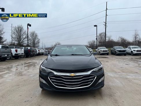 Used 2024 Chevrolet Malibu LT image 3