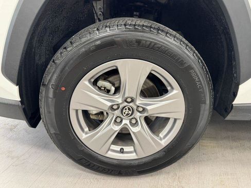 Used 2025 Toyota RAV4 XLE AWD/4WD image 34