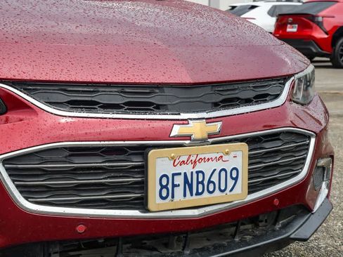 Used 2018 Chevrolet Malibu Premier w/ Premier Sun and Wheel Package FWD image 5