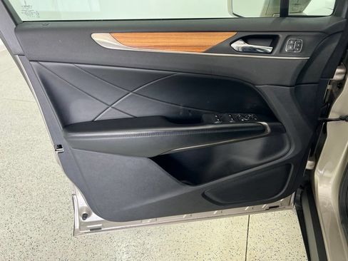 Used 2015 Lincoln MKC FWD w/ Equipment Group 101A Select image 21