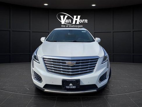 Used 2019 Cadillac XT5 Platinum AWD/4WD image 3