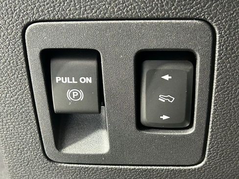 Used 2020 Ford F150 Lariat w/ Equipment Group 502A Luxury image 37