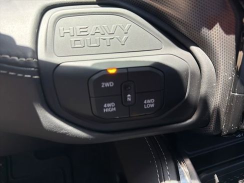 Used 2025 RAM 3500 Limited AWD/4WD image 15