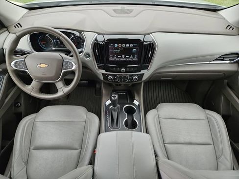 Used 2018 Chevrolet Traverse Premier w/ Driver Confidence II Package FWD image 27