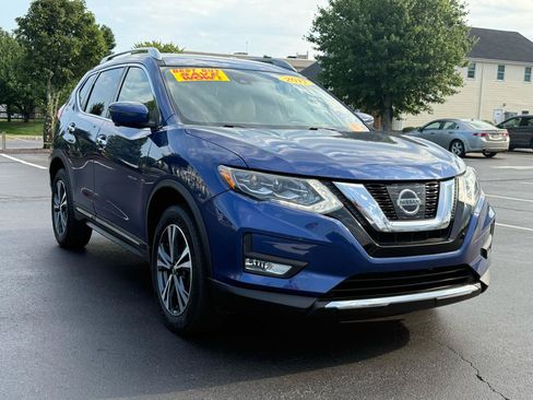 Used 2017 Nissan Rogue SL w/ SL Premium Package AWD/4WD image 4