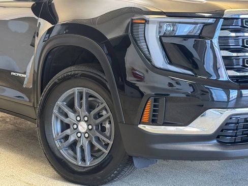 Certified 2025 GMC Acadia Elevation FWD image 3