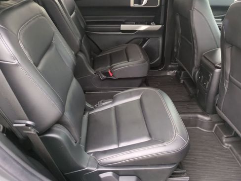 Used 2023 Ford Explorer XLT w/ Equipment Group 202A AWD/4WD image 20