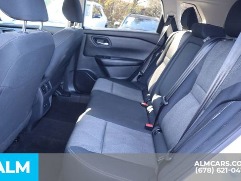 Used 2024 Nissan Rogue SV image 17