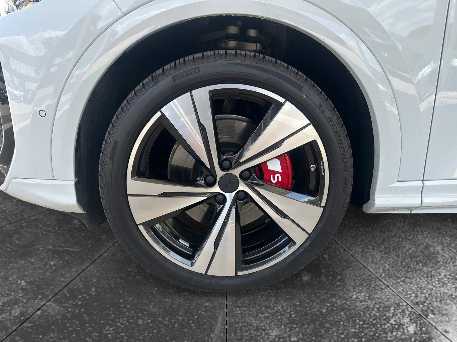 Used 2025 Audi SQ5 Premium Plus AWD/4WD image 9