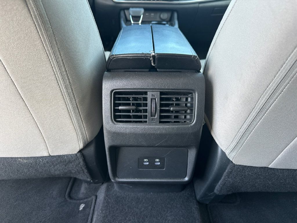 Used 2025 Nissan Rogue SV FWD image 23
