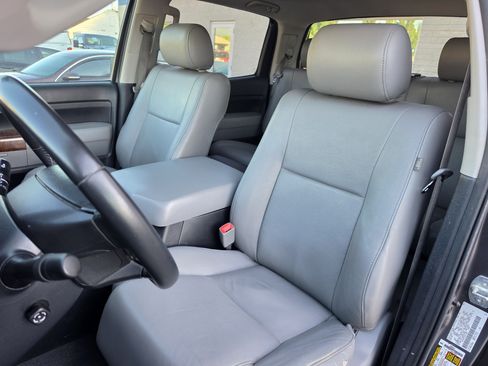 Used 2012 Toyota Tundra Limited w/ Memory Pkg AWD/4WD image 13