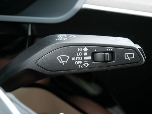 Used 2024 Audi Q8 e-tron Premium Plus w/ Premium Plus Package AWD/4WD image 28