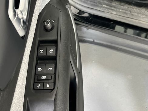 Used 2022 Jeep Compass Latitude w/ Convenience Group AWD/4WD image 17