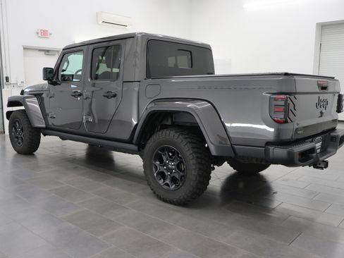 Used 2023 Jeep Gladiator Sport AWD/4WD image 6