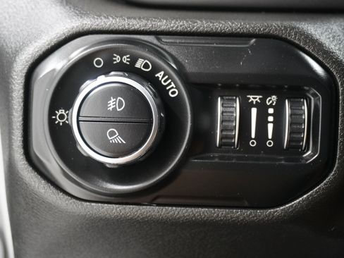 Used 2021 Jeep Gladiator Sport image 26