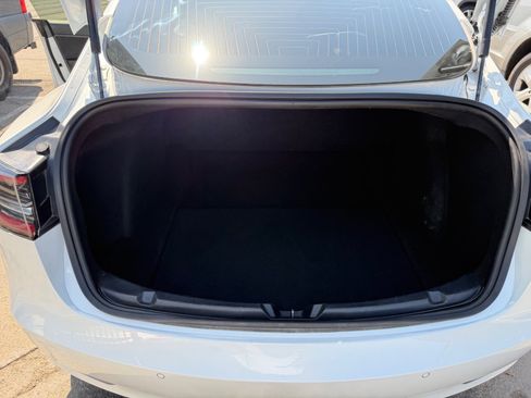Used 2020 Tesla Model 3 RWD image 9