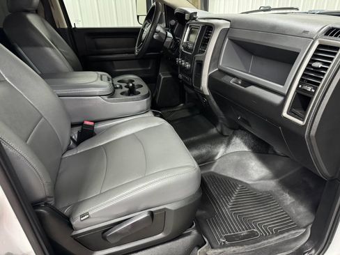 Used 2018 RAM 2500 Tradesman w/ Chrome Appearance Group image 13