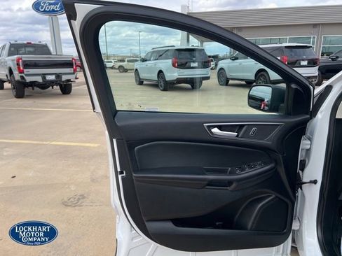 Used 2022 Ford Edge SE image 10