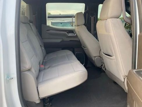 Used 2023 GMC Sierra 1500 SLE w/ X31 Off-Road Package image 11
