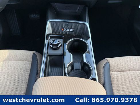 New 2026 Chevrolet Equinox ACTIV w/ Safety and Technology Package AWD/4WD image 15