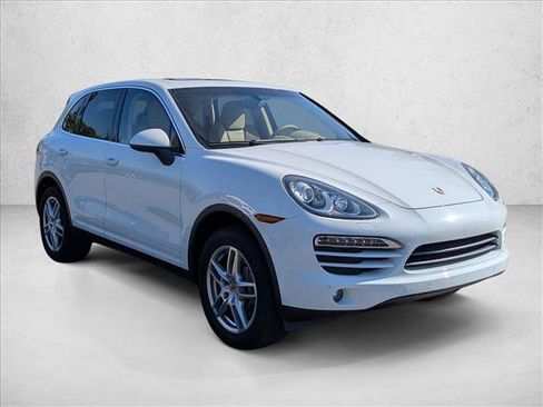 Used 2014 Porsche Cayenne AWD/4WD image 3