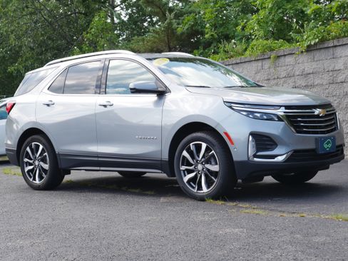 Certified 2024 Chevrolet Equinox Premier AWD/4WD image 9