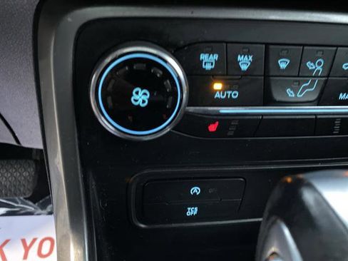 Used 2019 Ford EcoSport SE image 8