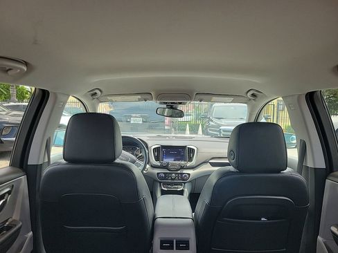 Used 2023 GMC Terrain SLT w/ LPO, Floor Liner Package FWD image 20